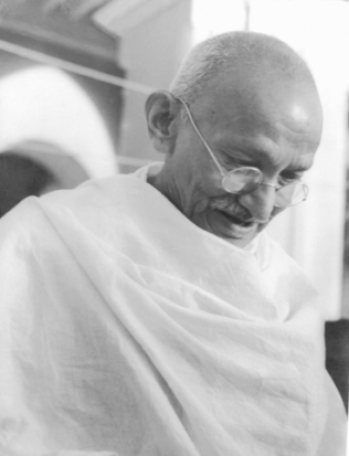 Gandhi_1944 wikimedia